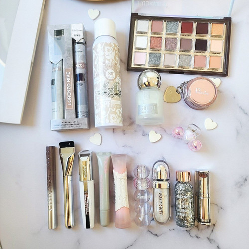 ست لوازم آرایشی نقره ای